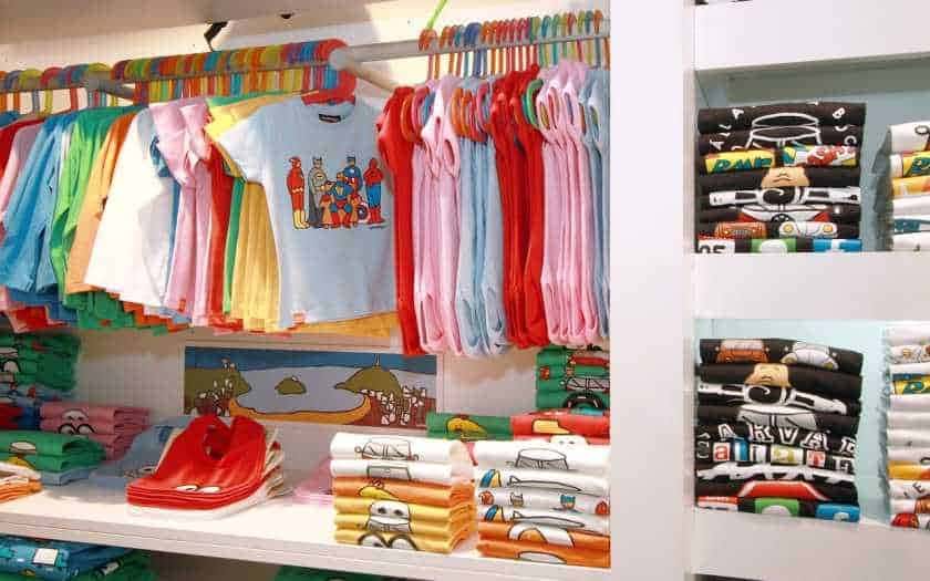 Seus filhos perdem as roupas rápido demais veja como aproveitar mais o guarda-roupa deles