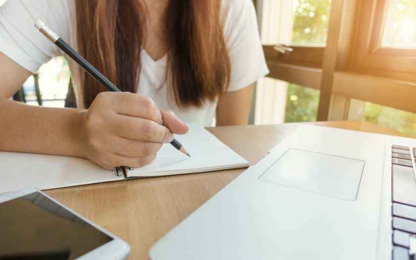 Como ajudar as crianças a melhorar o desempenho escolar