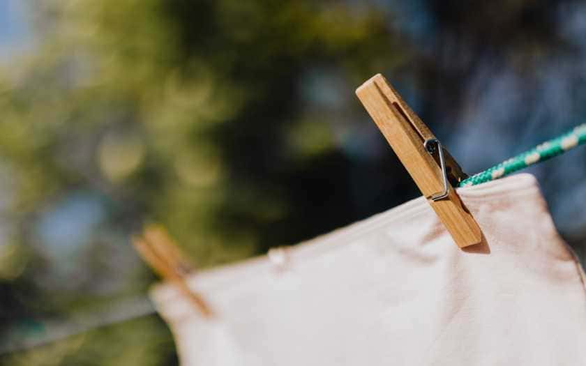 Como tirar mau cheiro de roupas íntimas