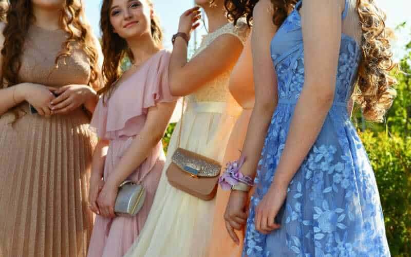 Dicas para lavar um vestido