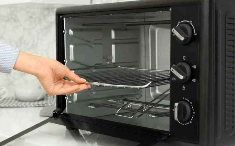 Qual a diferença entre o micro-ondas e o forno elétrico