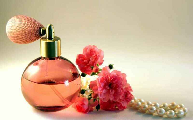 Qual o melhor perfume Far Away da Avon