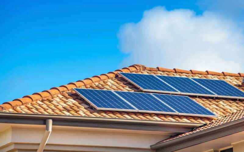 Os benefícios do uso de energia solar para residências