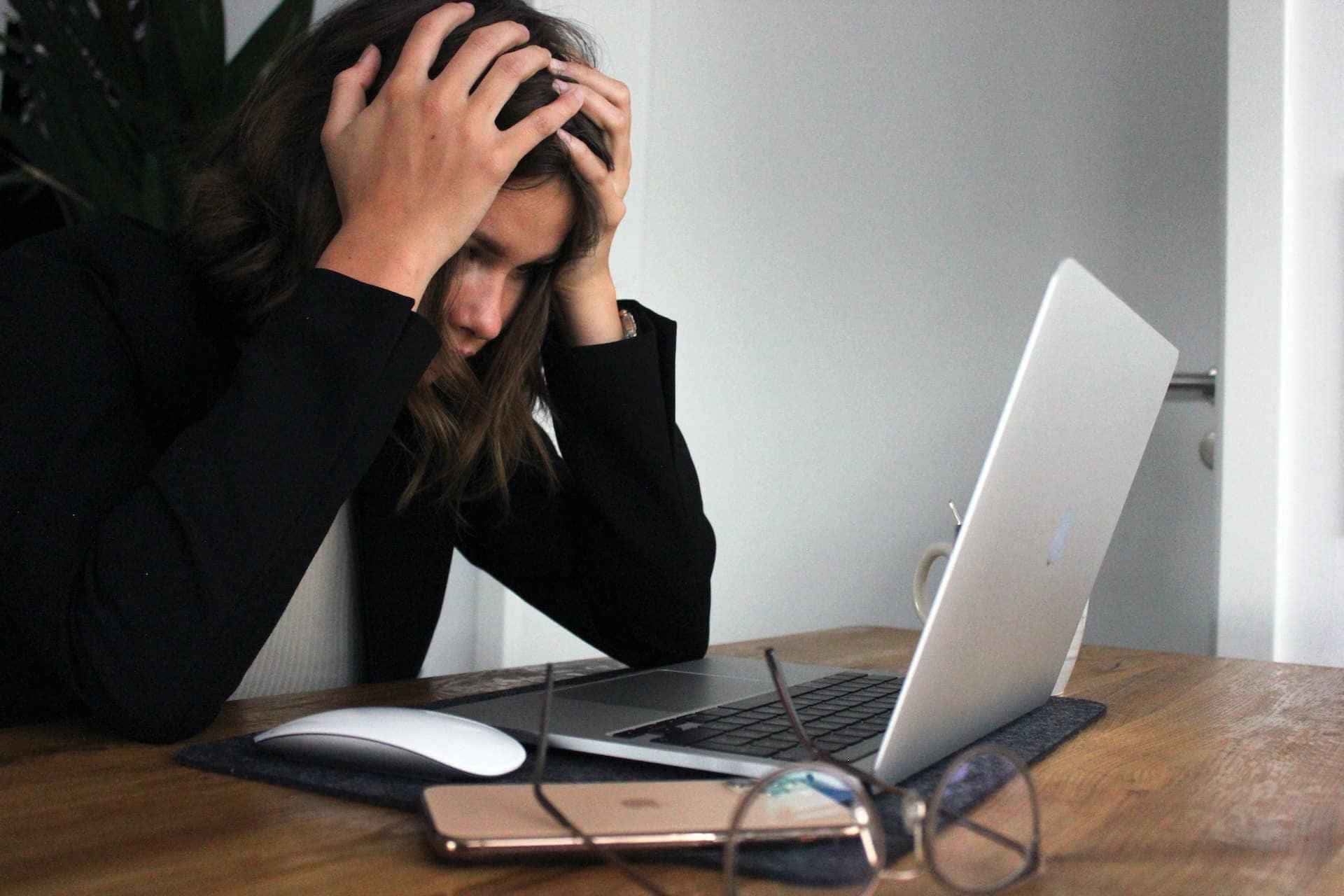 Como saber se você está cansada ou COMPLETAMENTE EXAUSTA; sinais são sutis