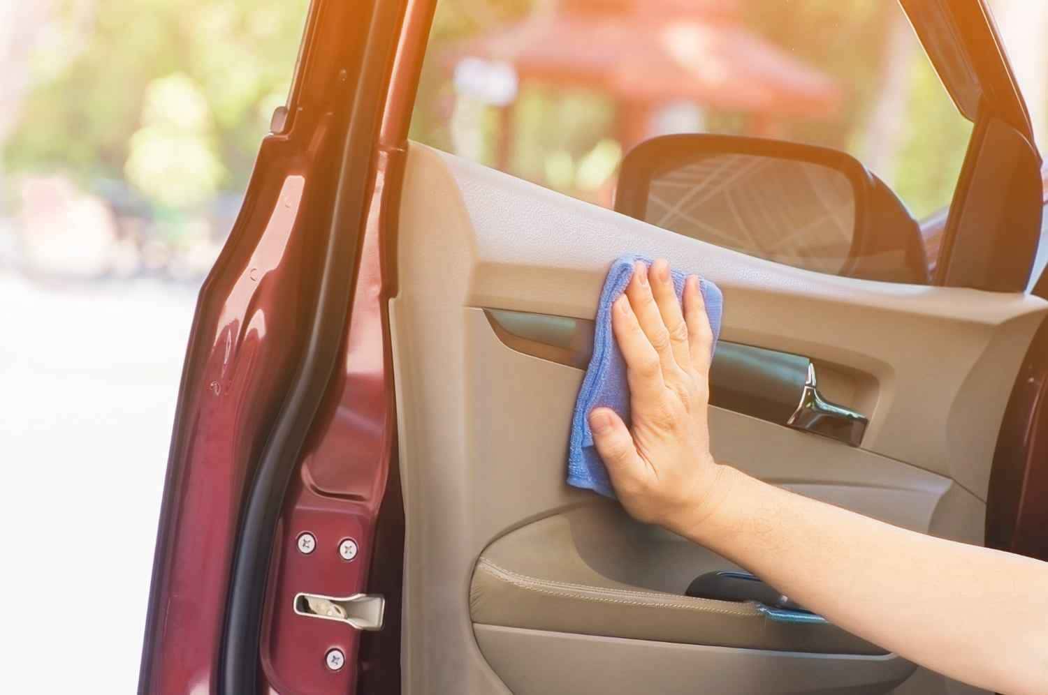 Item do marido no porta-luva do carro pode ser sua SALVAÇÃO
