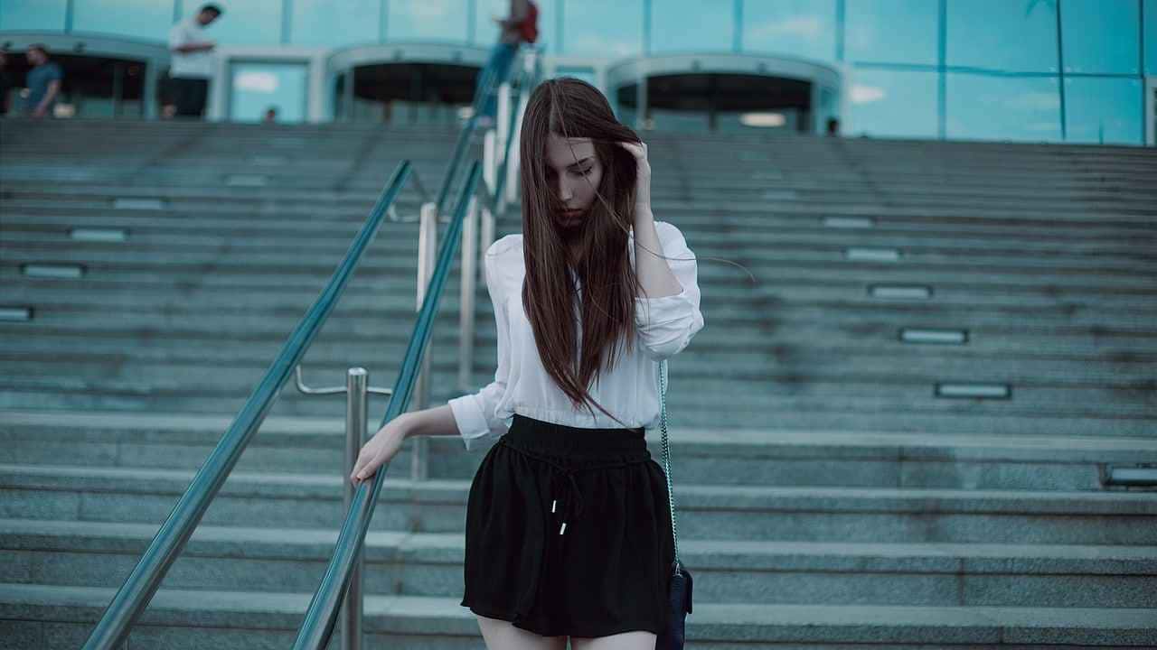 Primavera de minissaia aprenda como usar essa peça do jeito certo