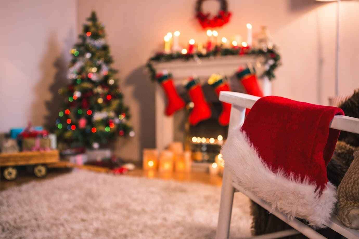 Decore seu lar com criatividade e encanto neste Natal. Árvores inovadoras, enfeites originais e detalhes pessoais fazem a festa brilhar em cada canto!
