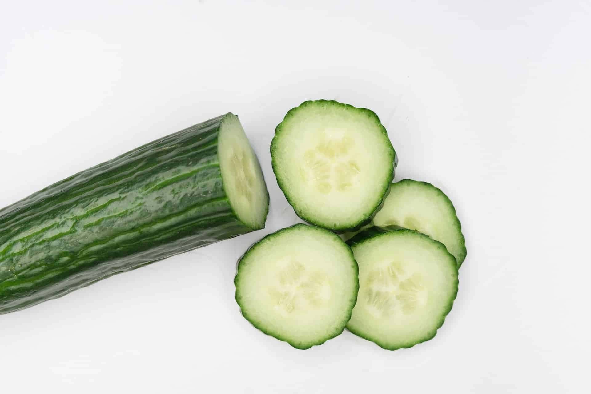Água de pepino pode ser o que faltava na limpeza da sua casa