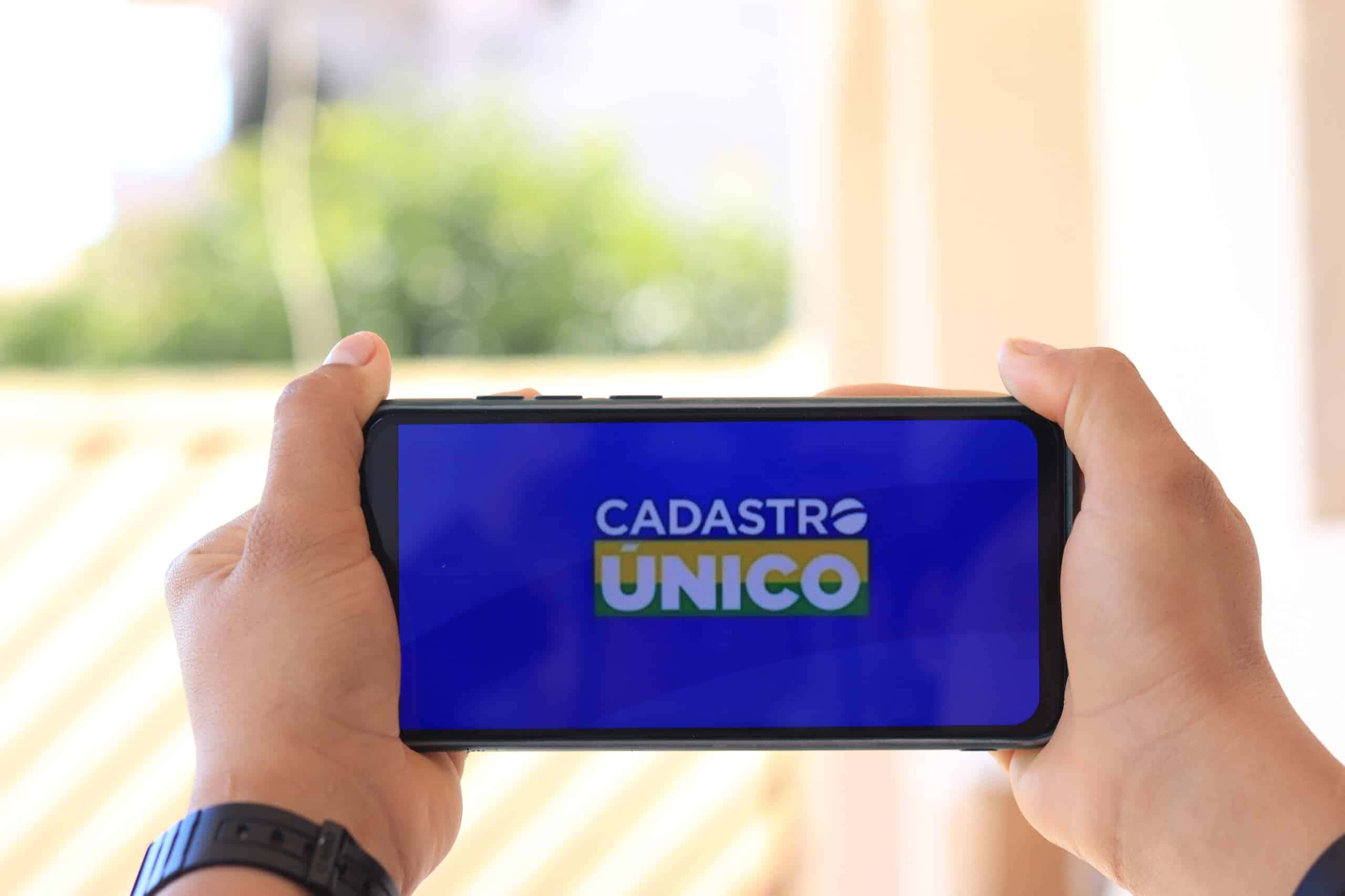 Cadastro Único retoma pagamento EXCLUSIVO PIX de R$ 1.278
