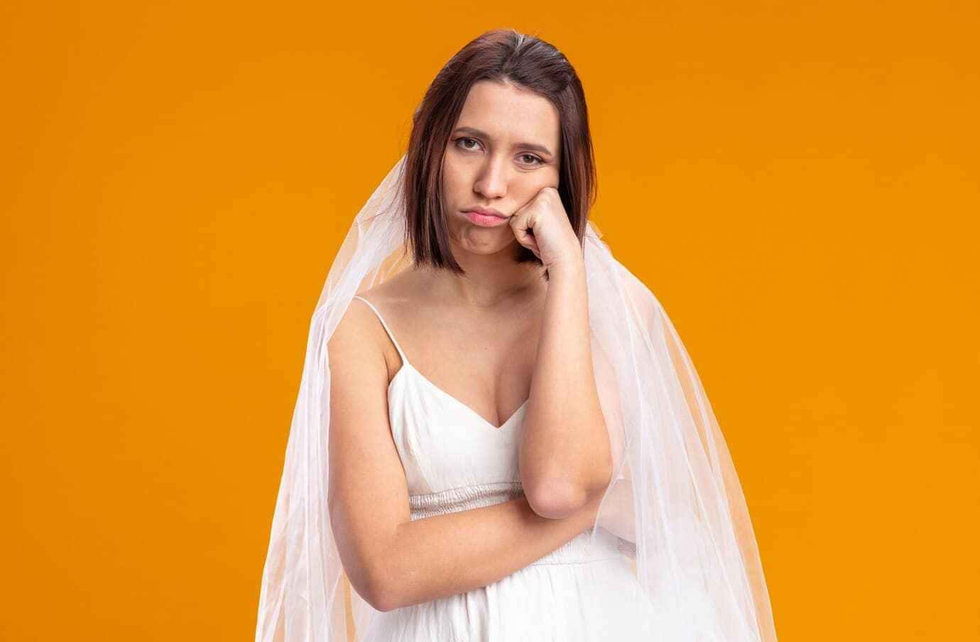 O casamento é a celebração do amor e da cumplicidade, um compromisso eterno que transforma dois corações em uma única jornada.