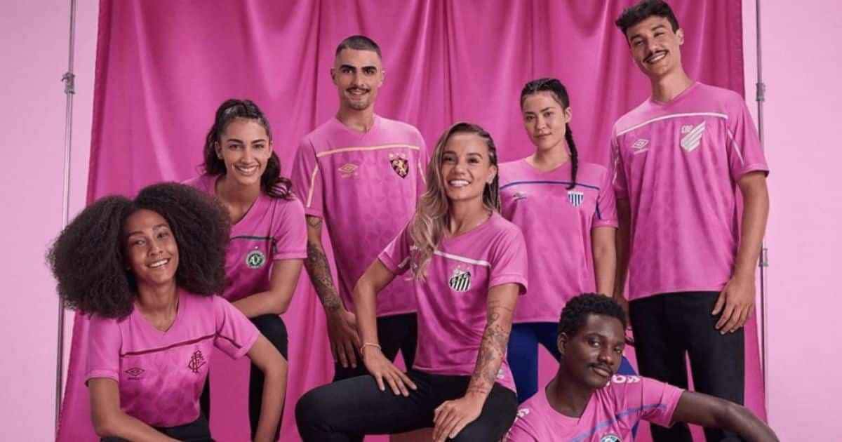 Times de futebol lançam uniformes rosas em outubro para conscientização e apoio a campanha do câncer de mama.