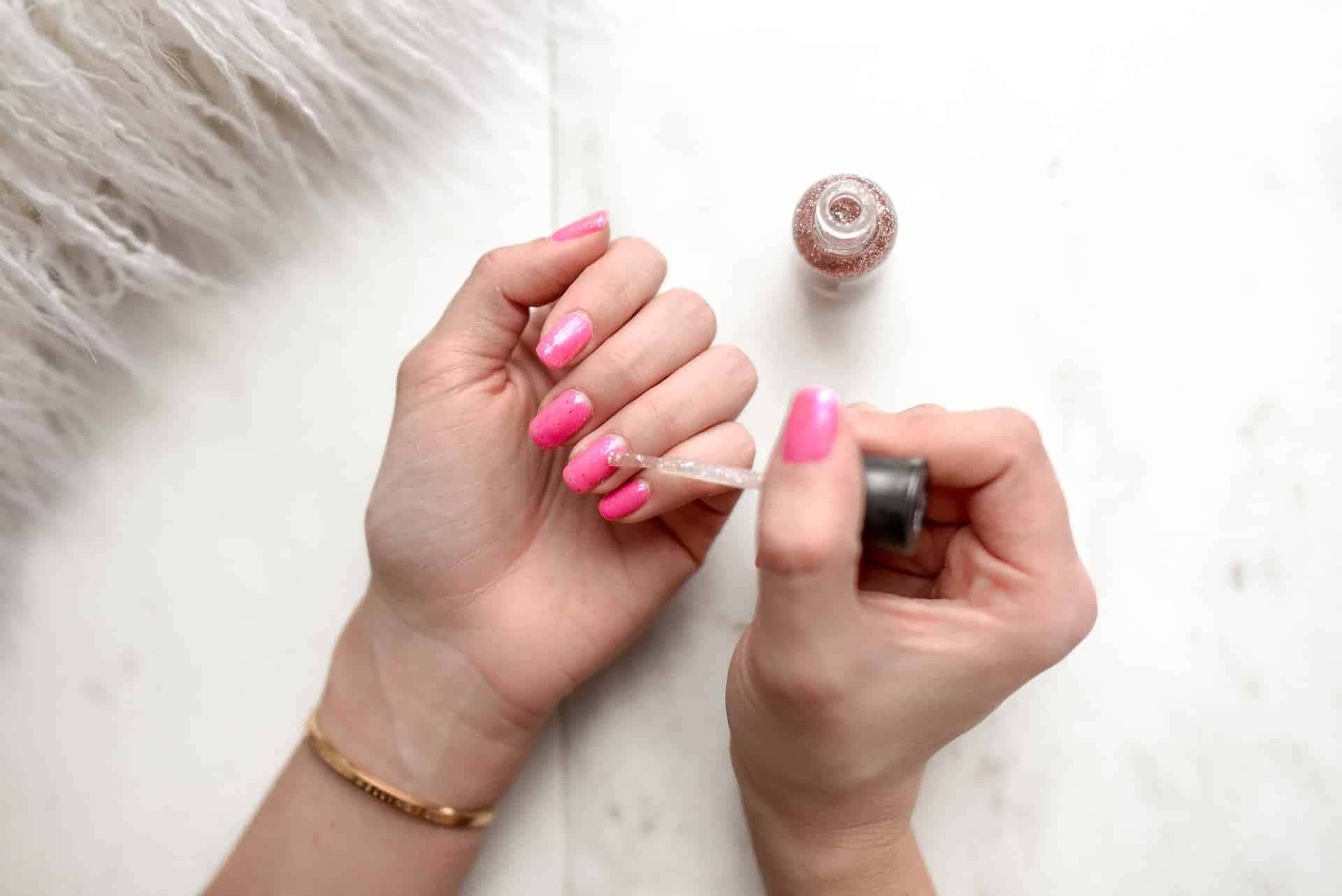 Inspiração! Unhas com estrelas para repetir na sua casa todas incríveis