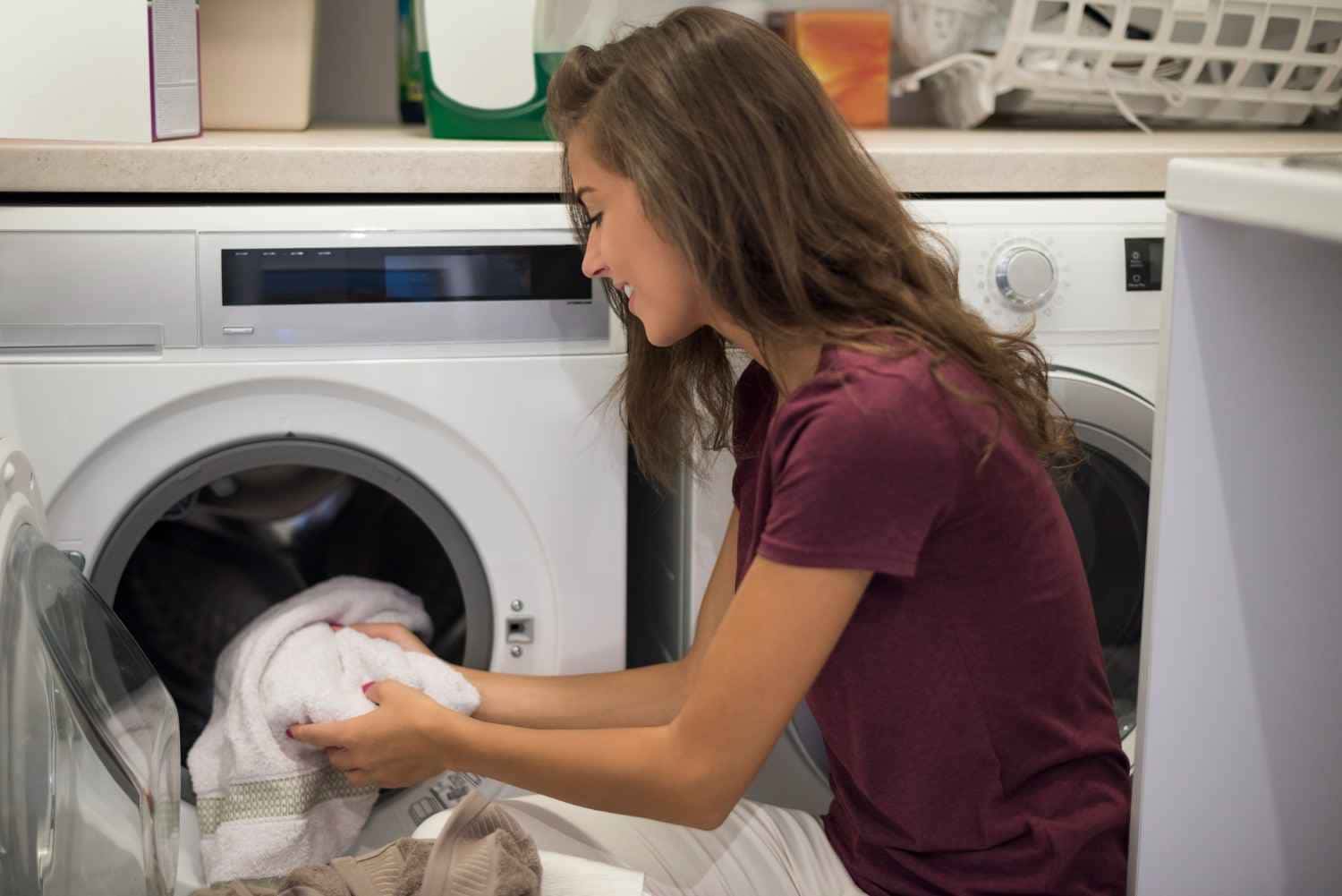 JAMAIS coloque estas coisas na máquina de lavar roupa