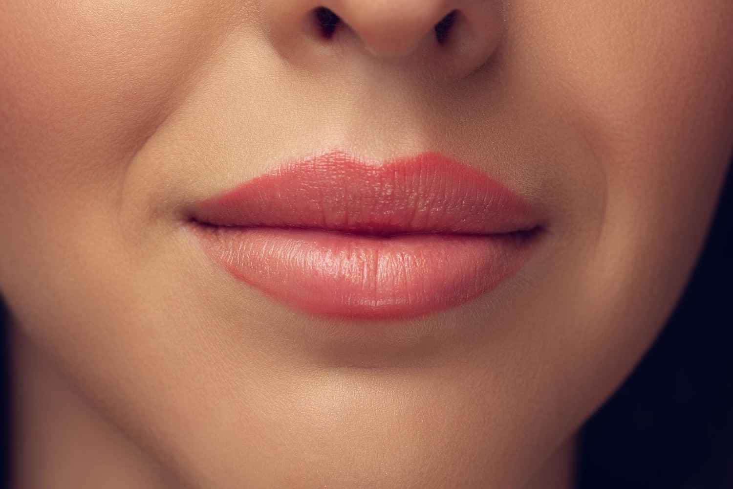 Lábios mais lindos e carnudos veja o que fazer com seu batom