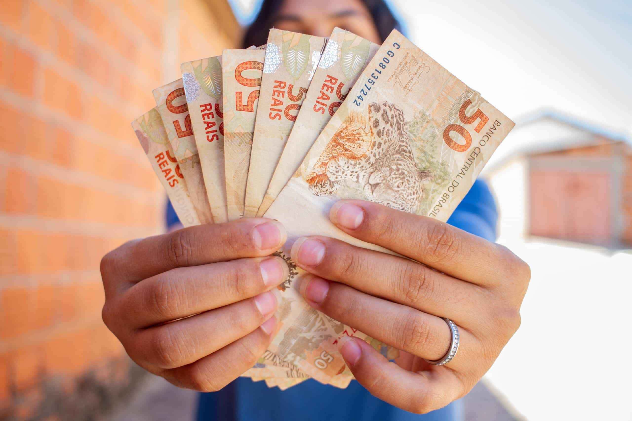 Pix de R$ 1.000,00 estas mulheres têm direito e não sabem