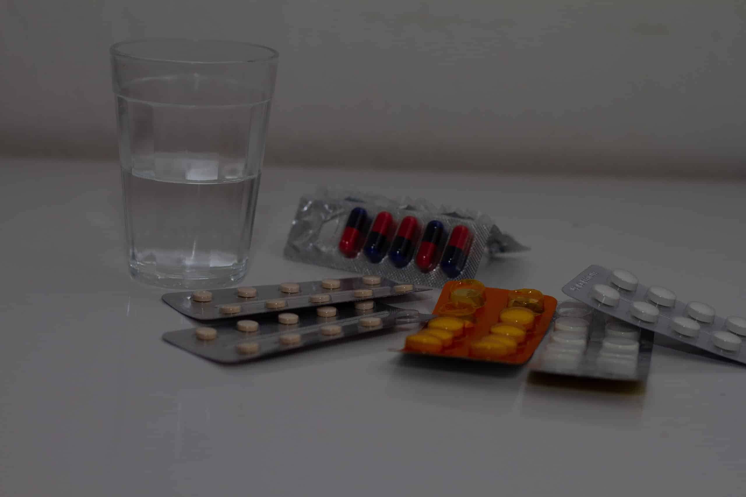 Com a evolução da medicina, hoje em dia existe diversos remédios e vale ressaltar que regula o medicamento conforme cada país