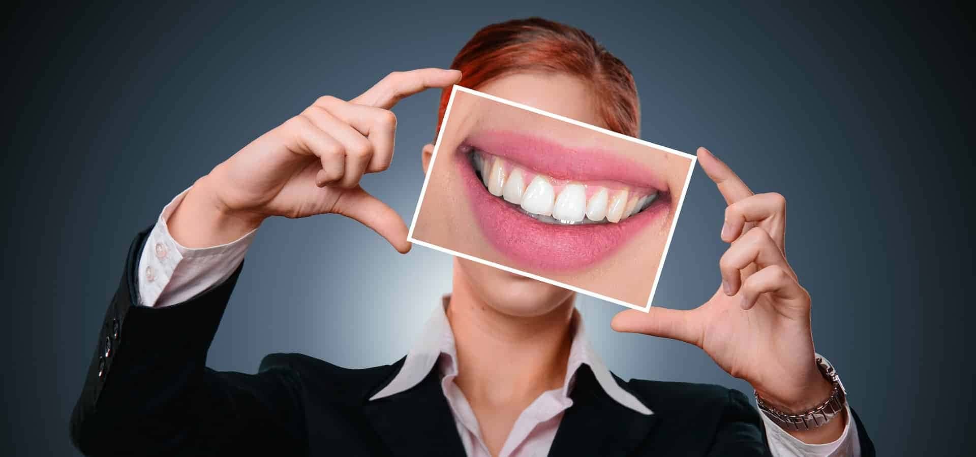 Entenda se o procedimento de preenchimento labial é seguro.