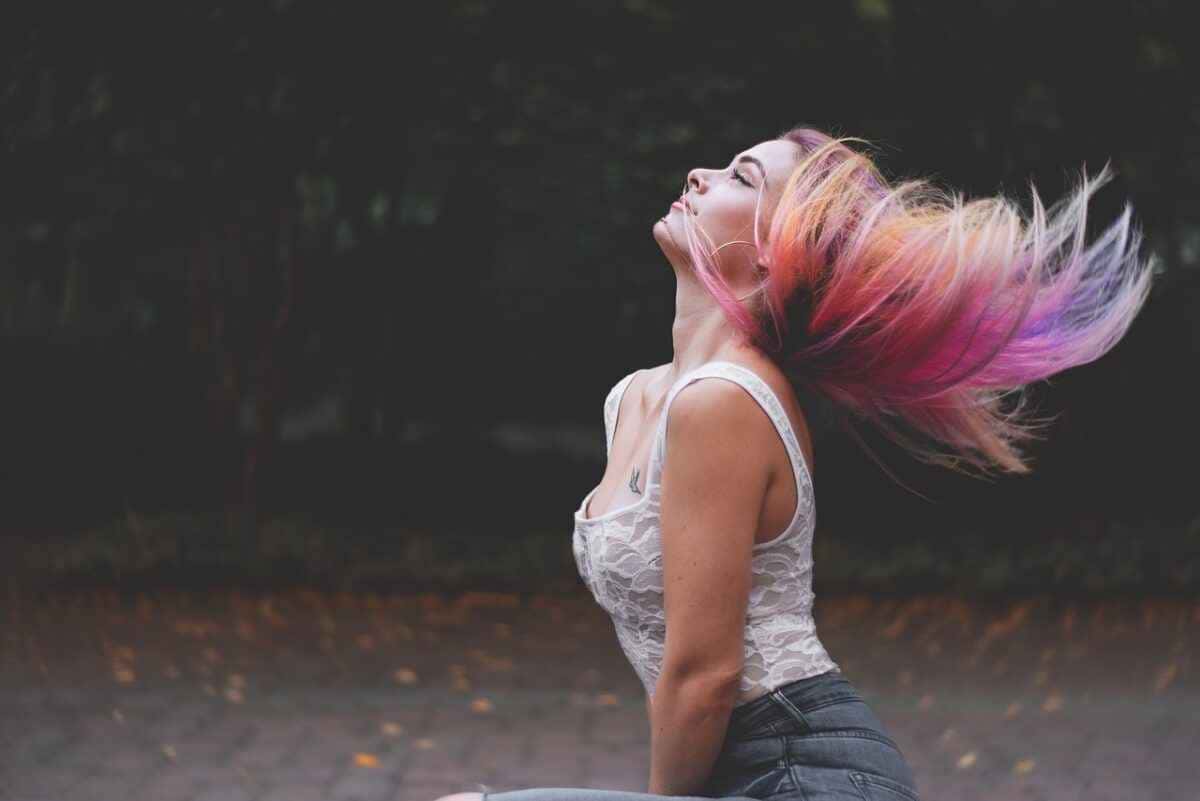 Como acertar a cor do cabelo? Saiba quais são os procedimentos e as cores da moda. - Imagem: Pixabay