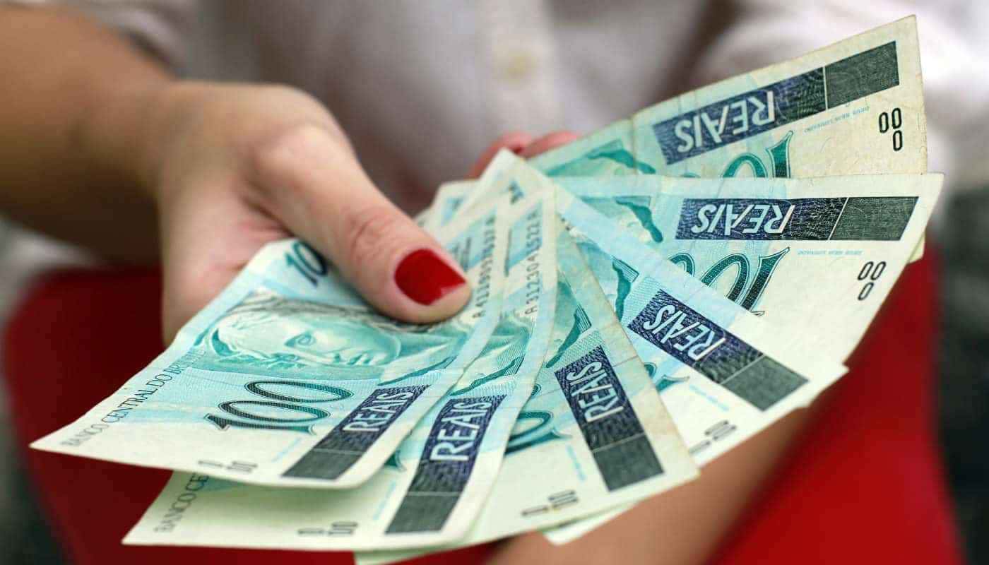 Descubra as 14 vantagens que o CadÚnico oferece para mulheres brasileiras, potencializando oportunidades e promovendo autonomia.