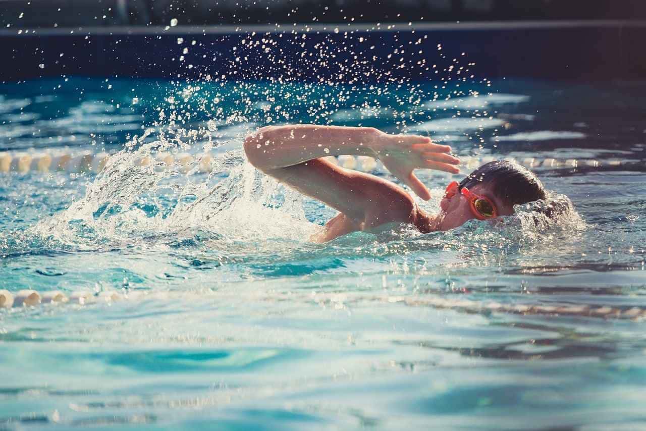 Promover o desenvolvimento integral das crianças torna-se indispensável através de esportes, tendo em vista a importância vital e benefícios incontestáveis.