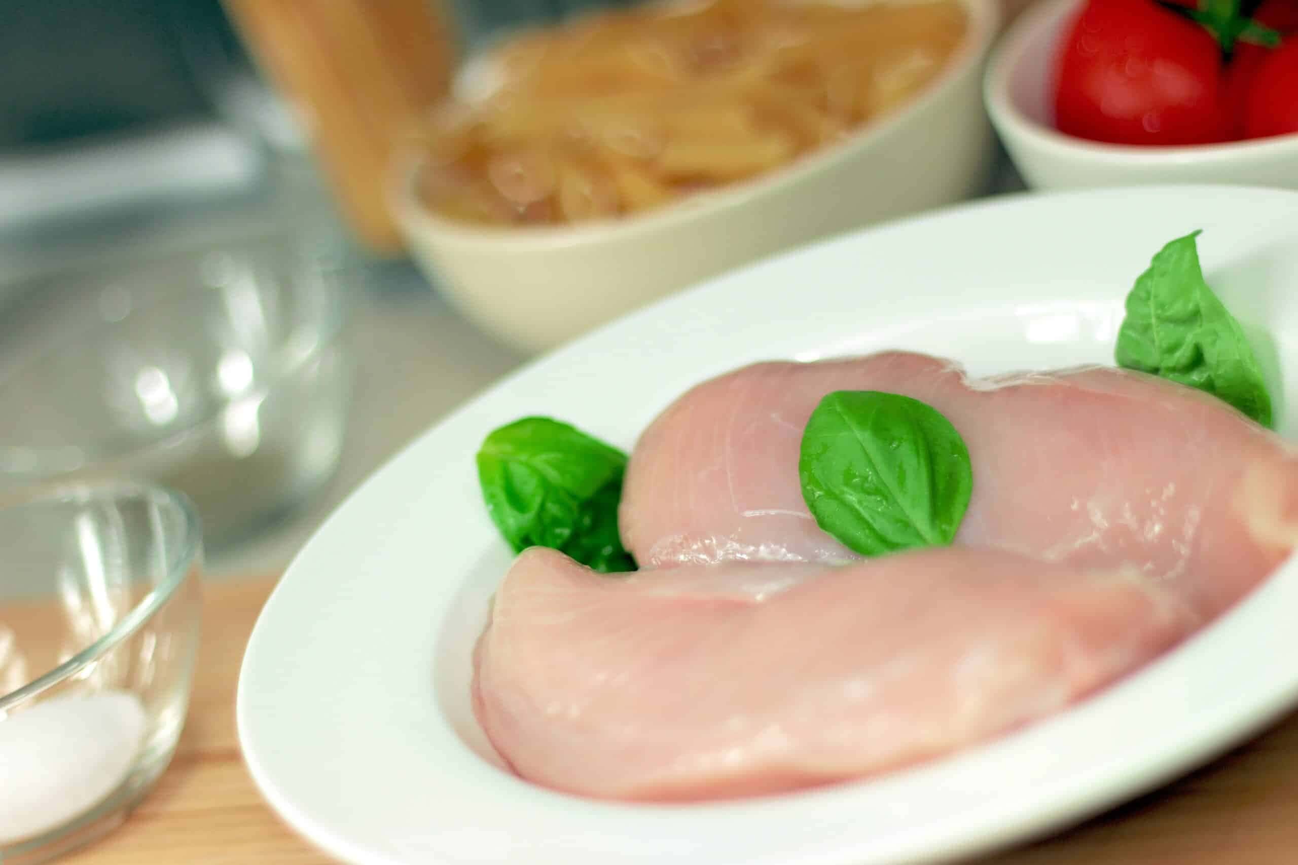 O uso de uma fritadeira elétrica, popularmente conhecida como air fryer, se tornou uma escolha popular.
