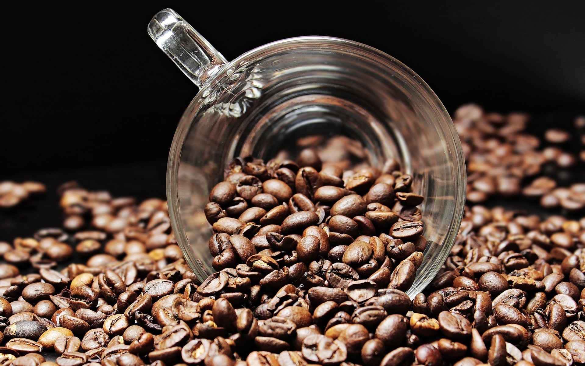 Confira este truque de limpeza misturando café e álcool.