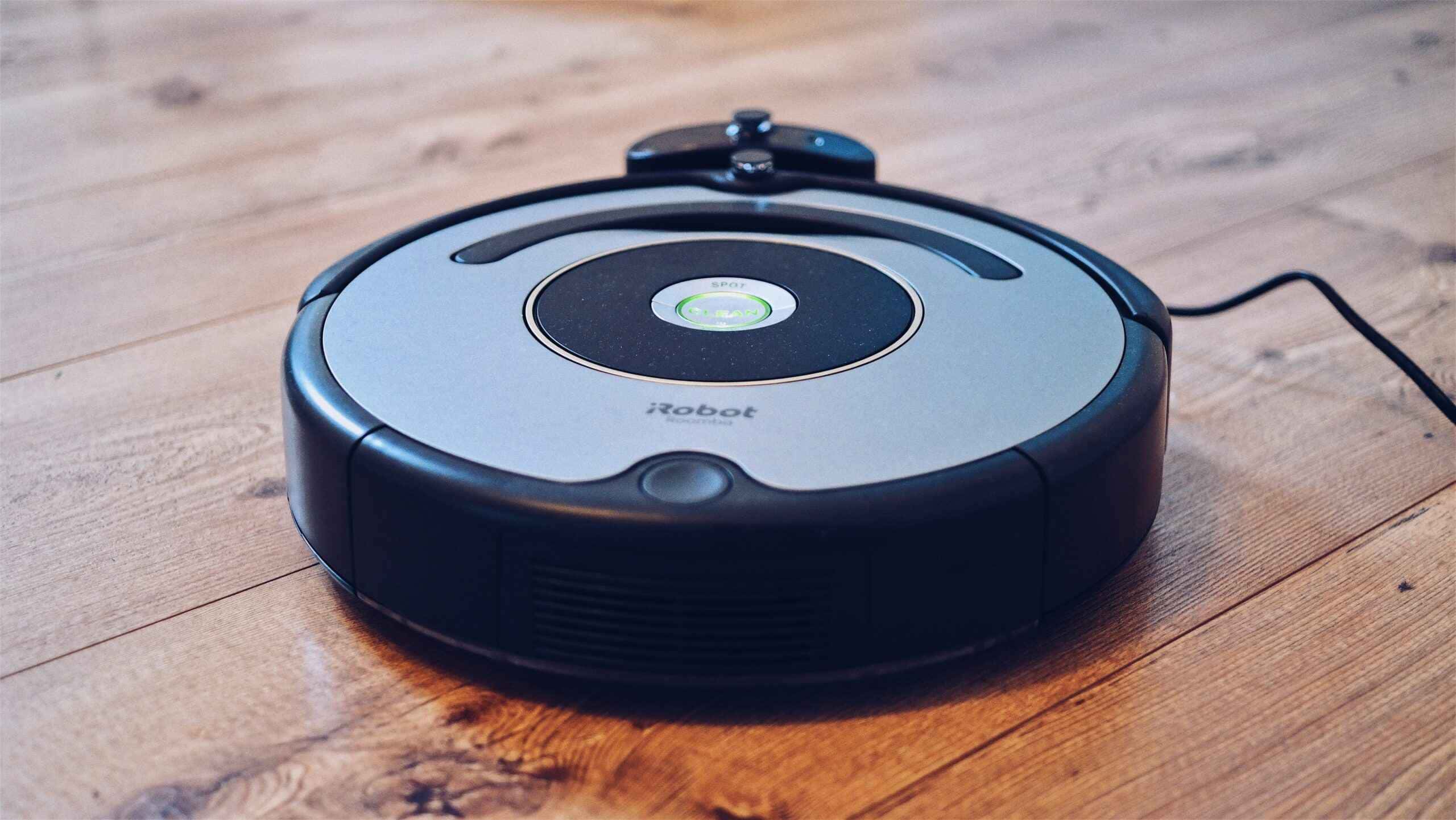 A utilização de um robô aspirador pode conquistar um lugar cativo nos lares brasileiros, tornando-se peças valiosas para a limpeza diária e a manutenção de ambientes internos? Confira. 