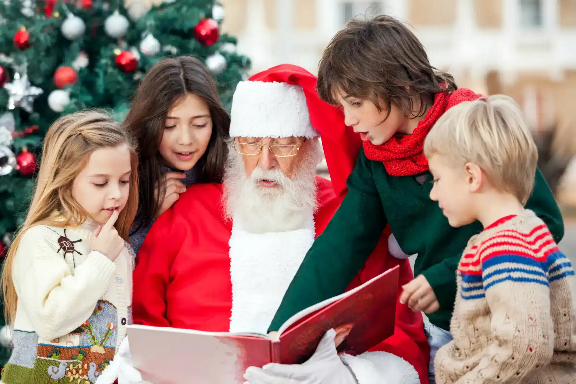 Acreditar em Papai Noel é errado e tem idade certa Entenda