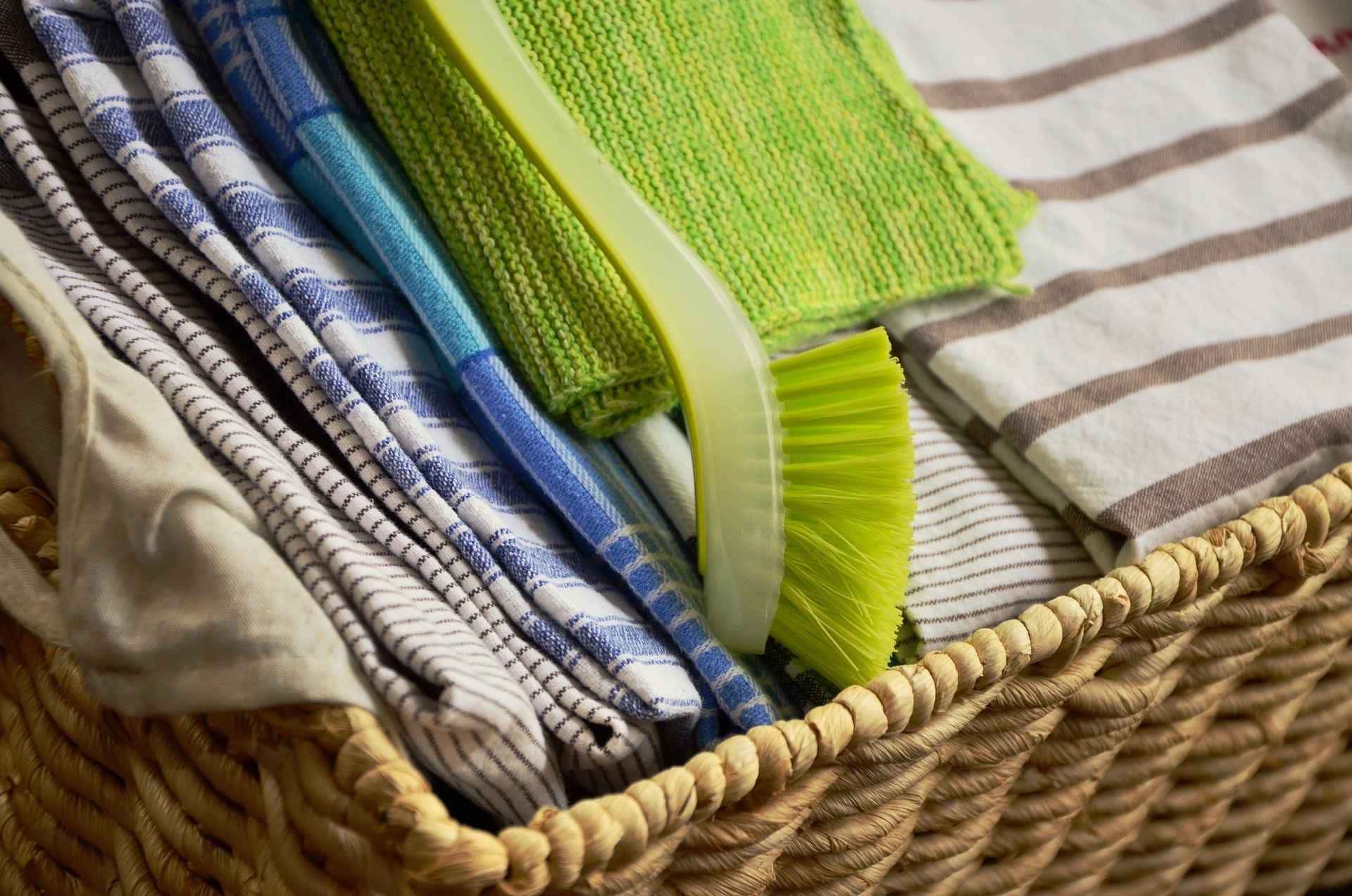 Práticas simples e eficazes para manter panos de prato limpos.