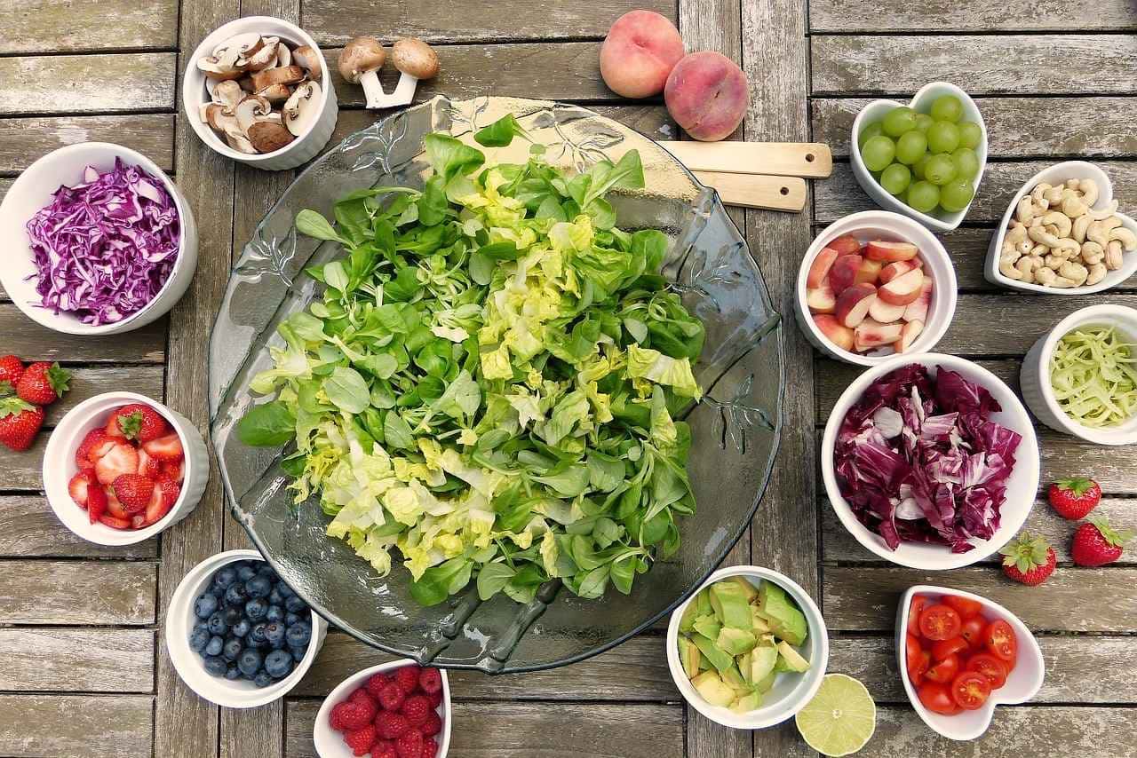 Desvende os mistérios da seletividade alimentar infantil! Nutricionistas esclarecem as nuances entre as preferências comuns das crianças.