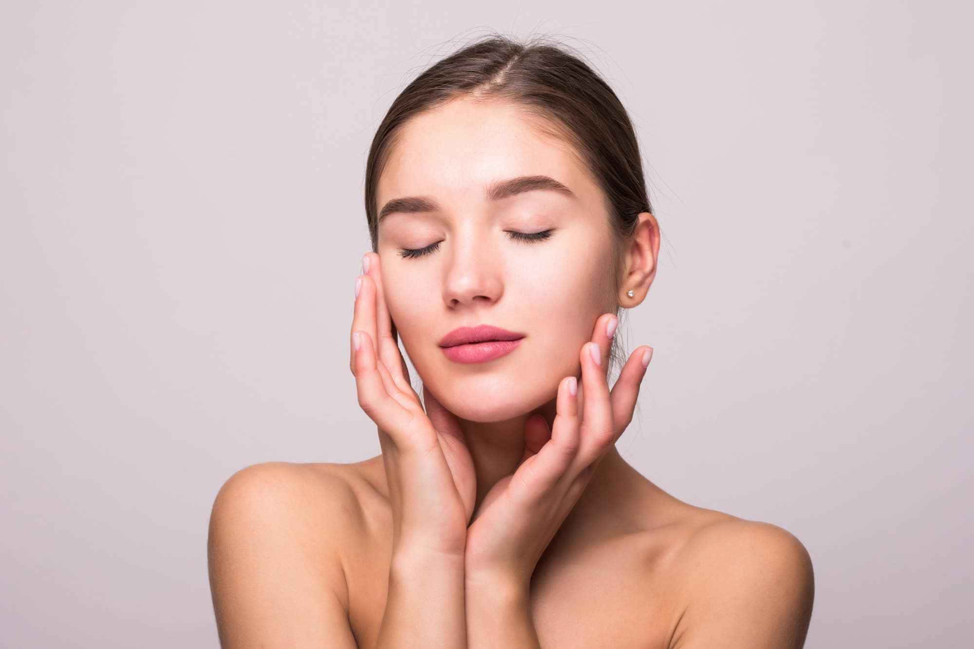No universo dos cuidados com a pele, o método de skincare japonês tem ganhado destaque pela sua eficácia em proporcionar uma pele impecável.