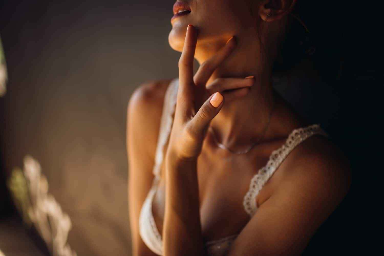 A busca pelo prazer sexual é inerente à experiência humana, mas para algumas pessoas, atingir o orgasmo pode ser um desafio.
