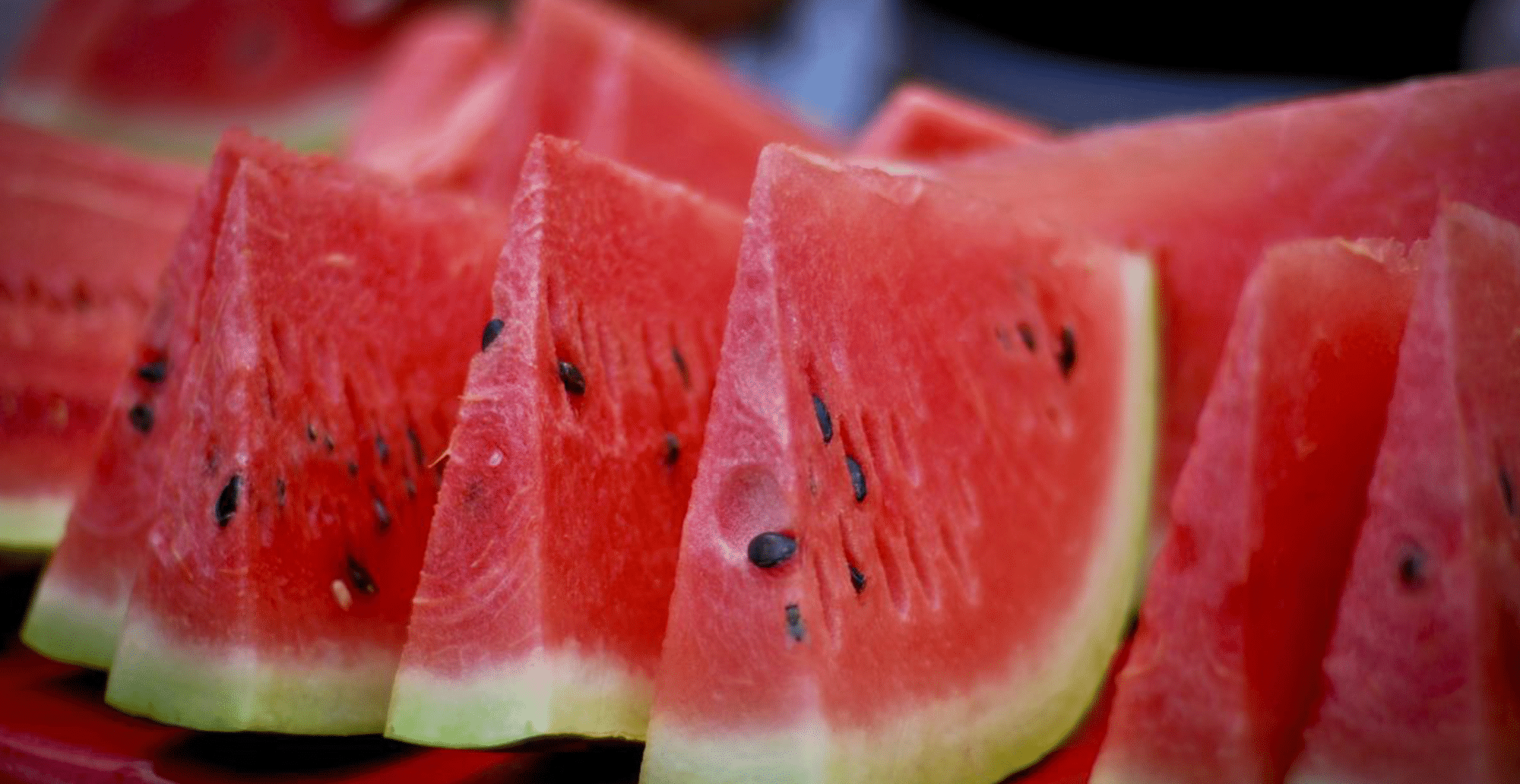 Desvende o mistério e escolha a melancia perfeita para um sabor incomparável! Macho ou fêmea, qual é mais doce?