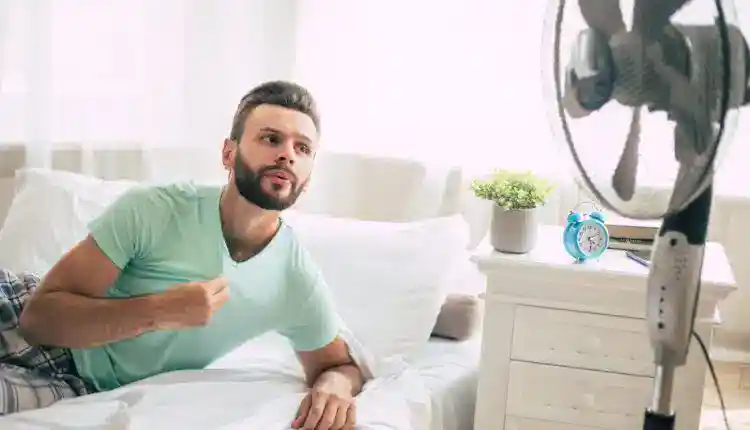 Confira o que ocorre se dormir com ventilador ligado.