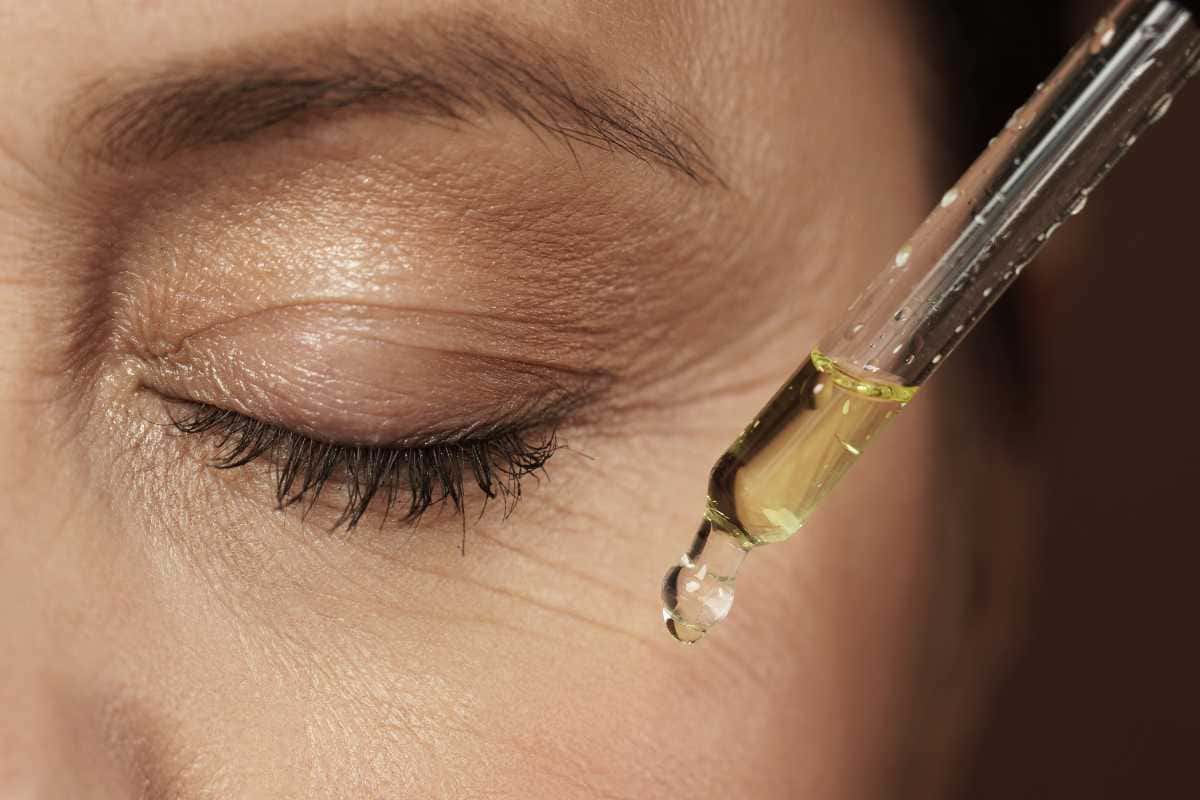 5 Erros ao Usar Sérum Facial que Podem Prejudicar Sua Pele