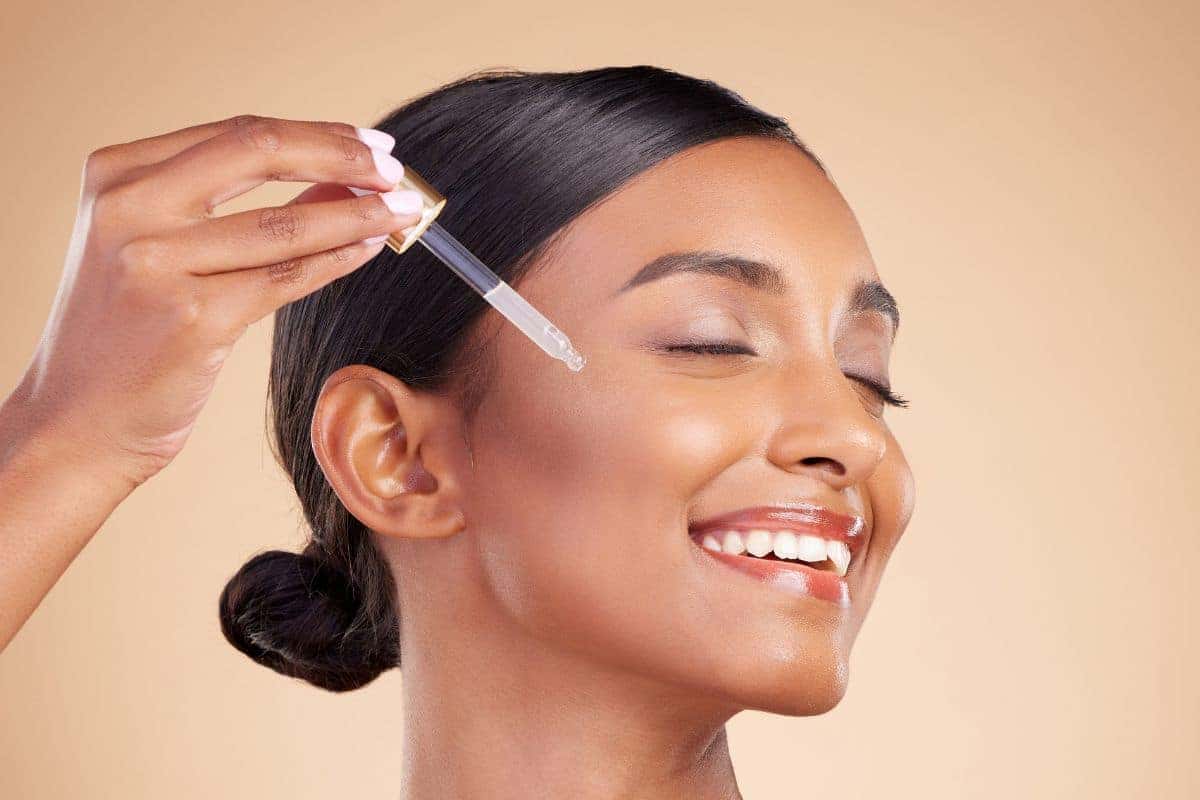 Ácido hialurônico ou retinol