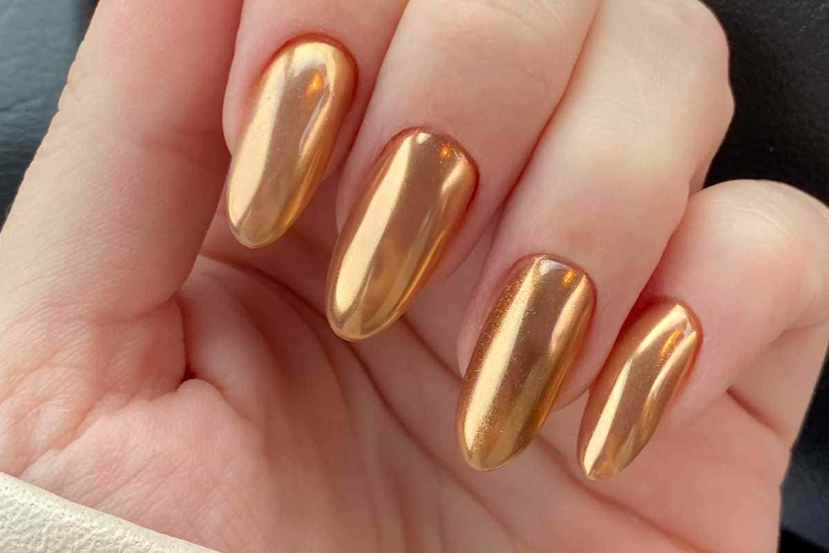 Como fazer unhas com efeito espelhado em casa: Guia Prático e Rápido