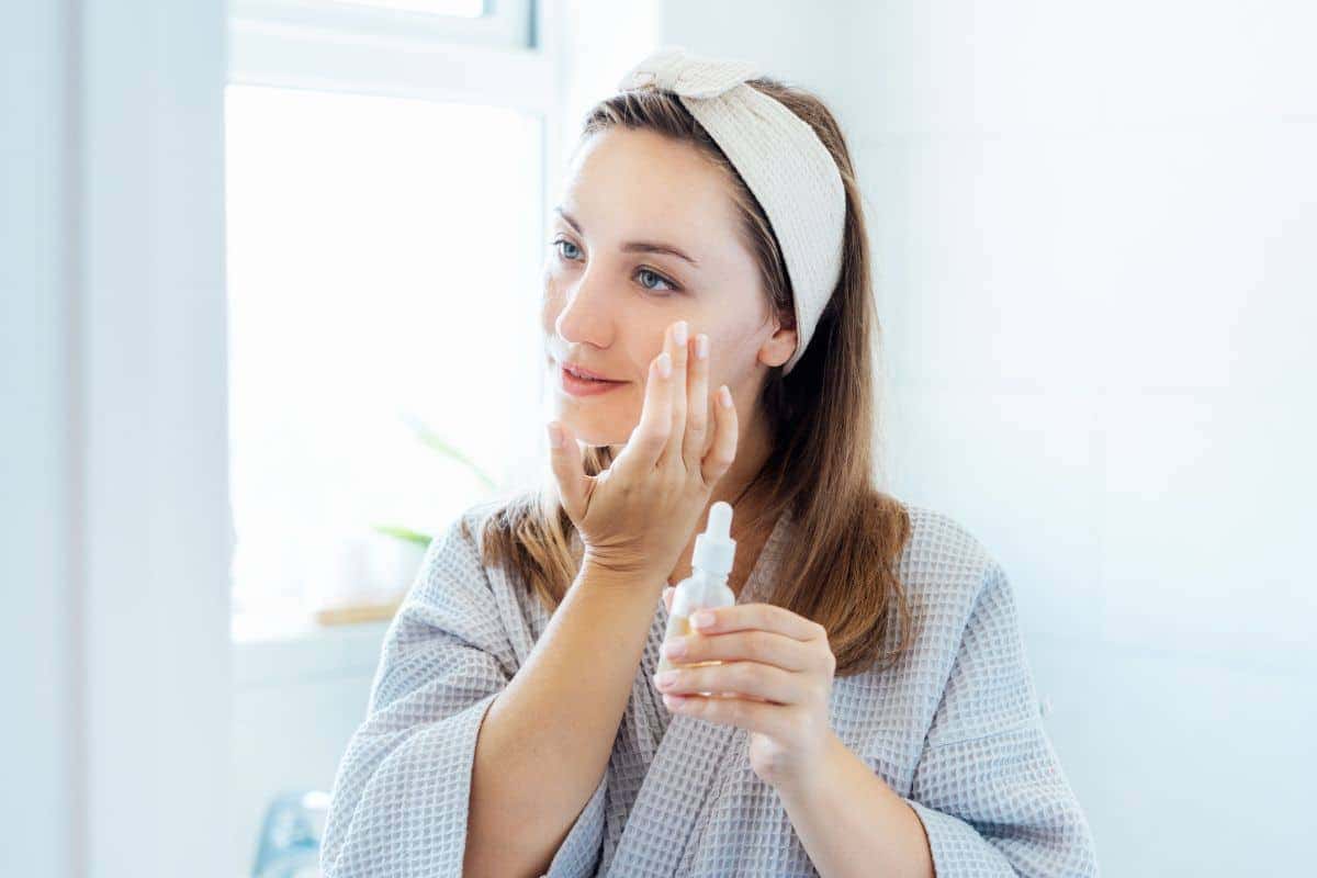 Como montar uma rotina de skincare com produtos acessíveis