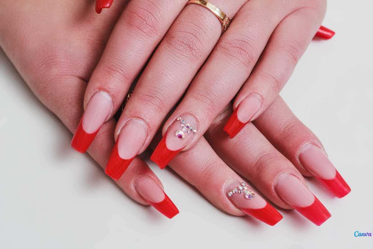 Francesinha reversa: a nova forma de usar o clássico das unhas