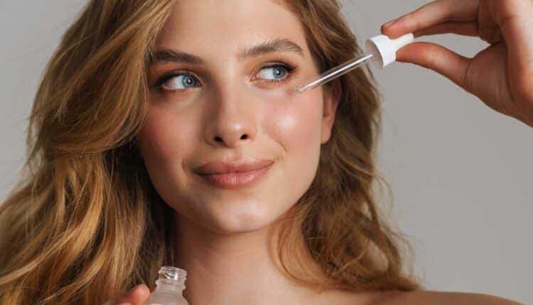 Manchas na pele? Este sérum facial pode ser a solução
