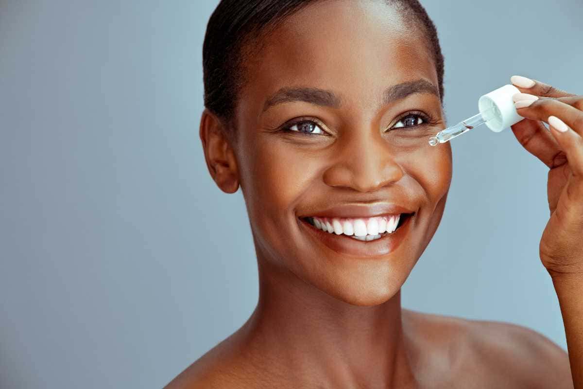 O segredo para potencializar o efeito do seu sérum facial