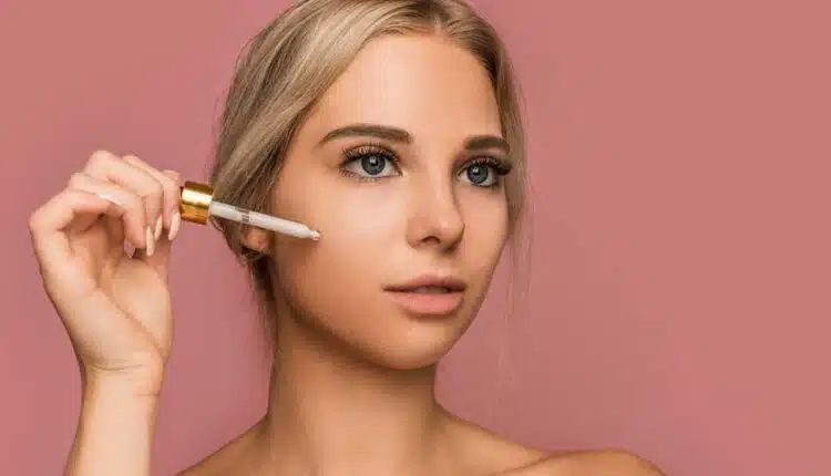 Os 5 melhores séruns faciais para rejuvenescer a pele rapidamente