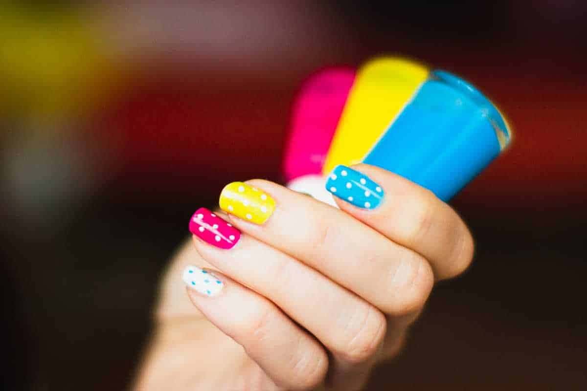 Por que suas unhas não crescem rápido? Veja o que pode estar impedindo