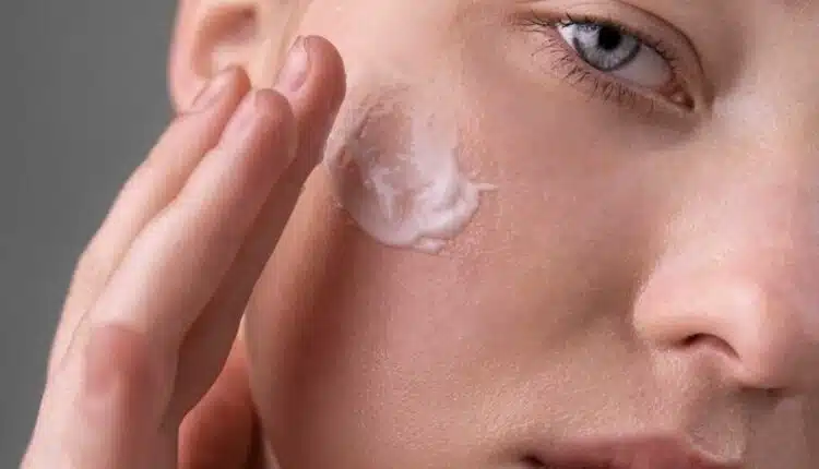 Protetor solar e sérum facial: como usar os dois juntos eficazmente