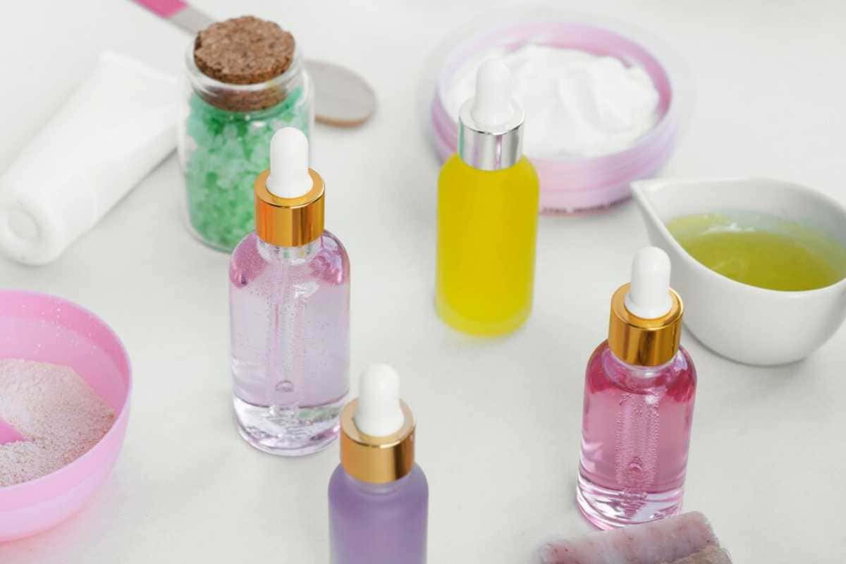 Toners esfoliantes: como eles ajudam a renovar a pele sem irritação