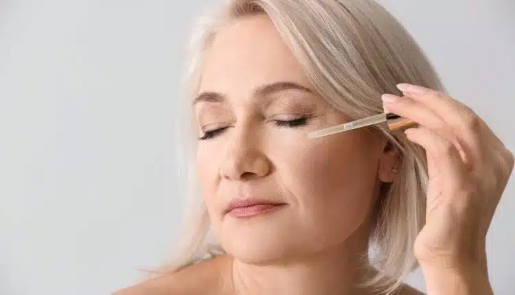 Usar sérum facial antes ou depois do hidratante? Descubra o certo