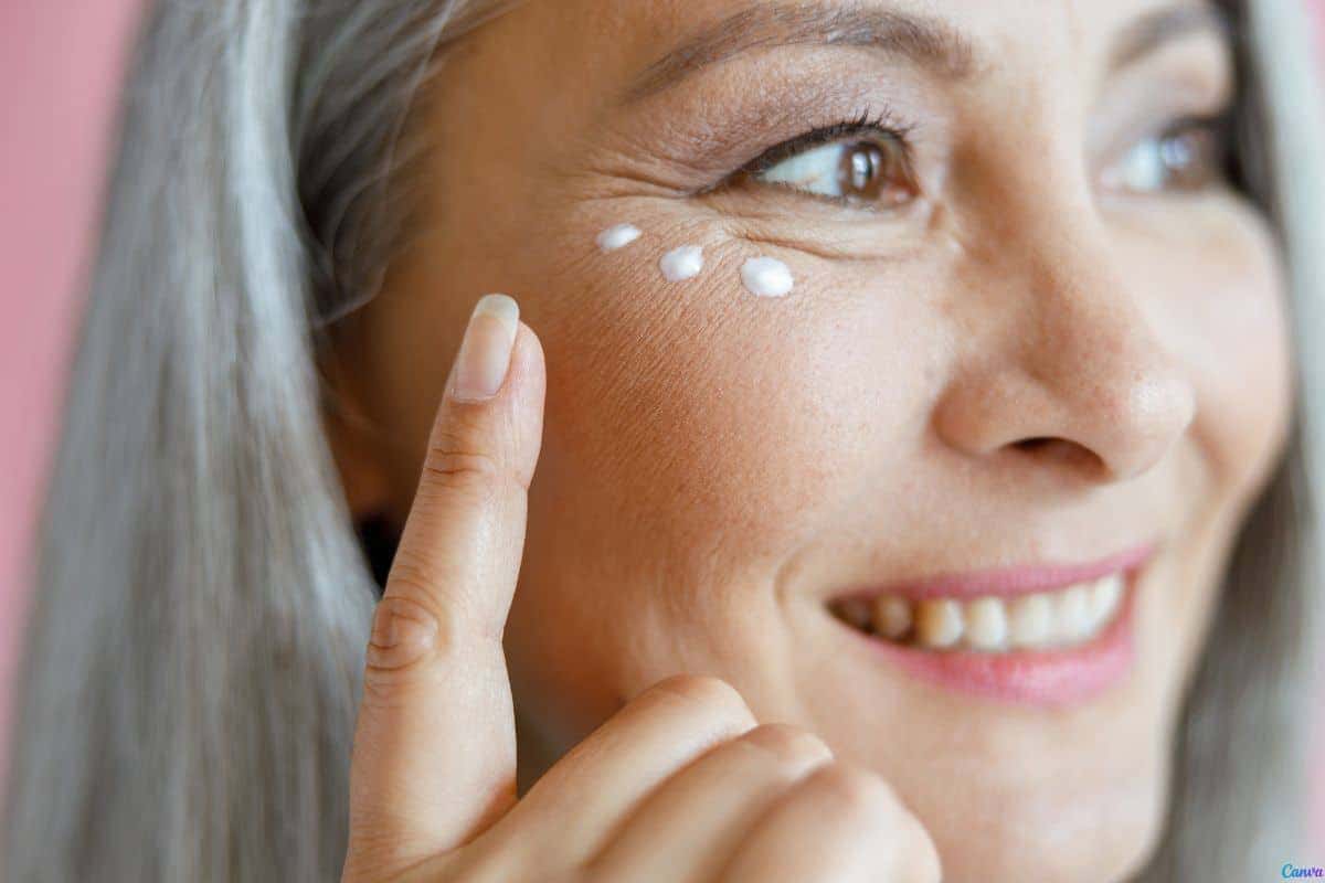 Os melhores produtos de skincare para peles maduras