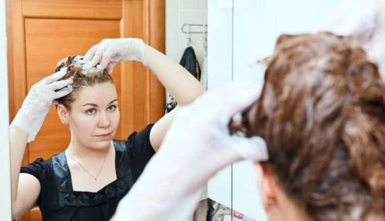 Tintura natural para cobrir os fios brancos sem agredir o cabelo: Soluções caseiras eficazes