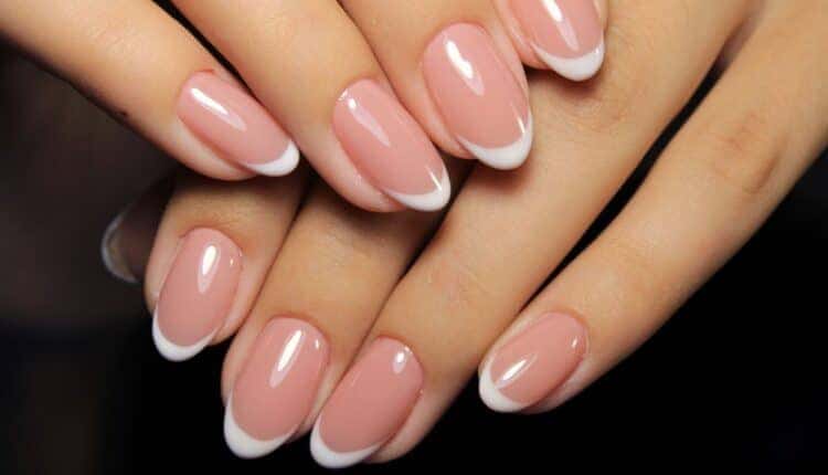 Assim as unhas duraram mais, mesmo lavando louça
