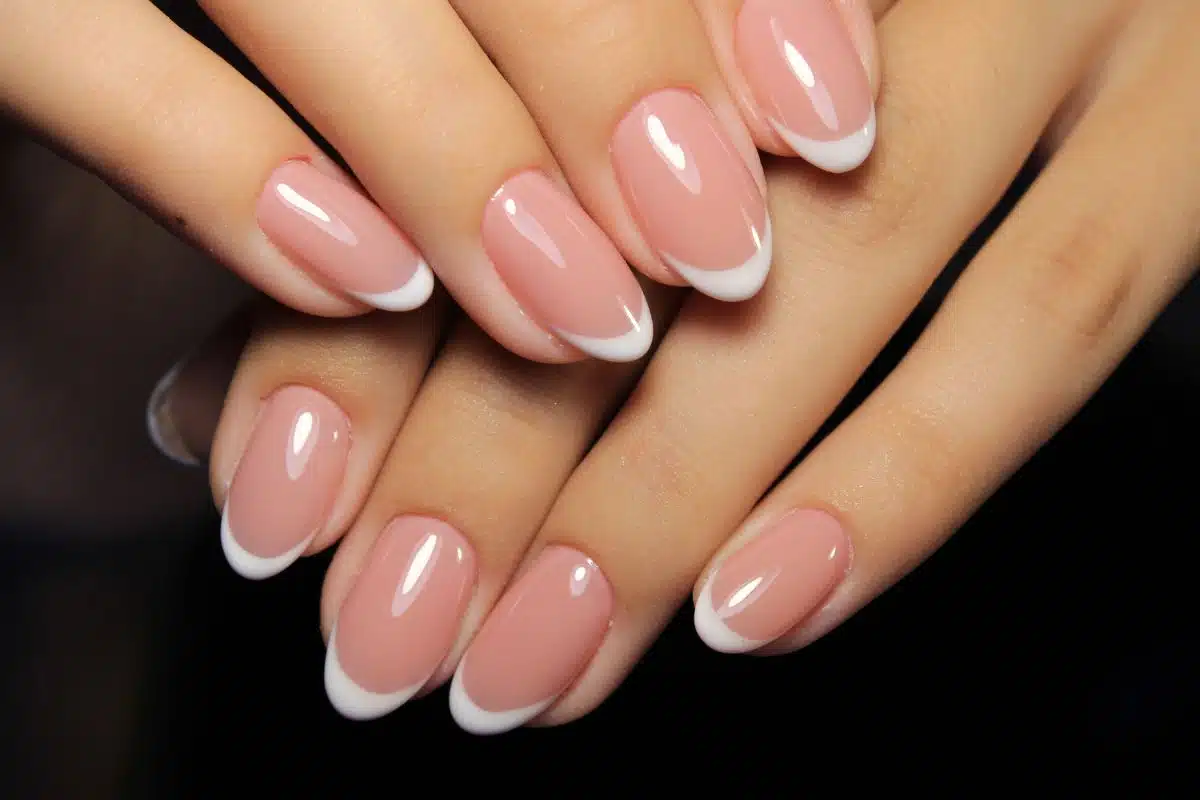 Assim as unhas duraram mais, mesmo lavando louça